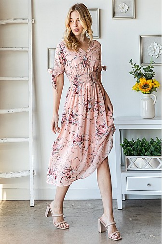 Floral midi dress with wooden buttons